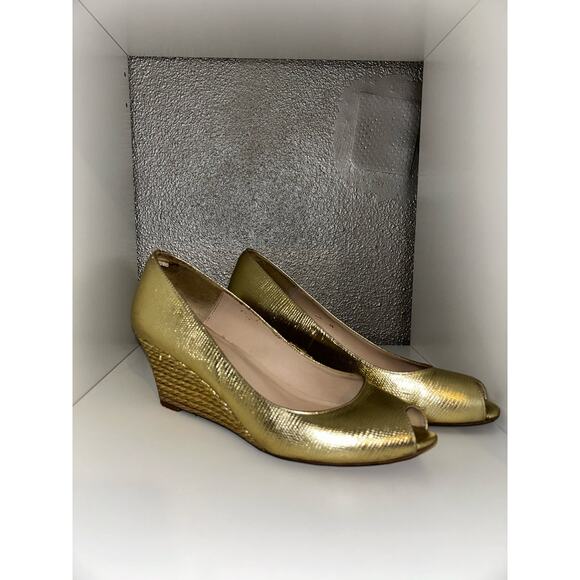 ✨ LK Bennett Gold Metallic Wedge Heels – Size 8.5 – Glam, Chic & Shimmery! ✨ - Picture 3 of 10